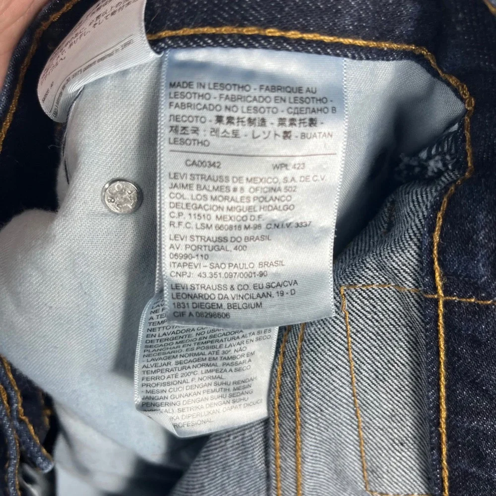 Levi's 550 Relaxed Fit Jeans Mens 42 Dark Wash Indigo Tapered Leg Denim